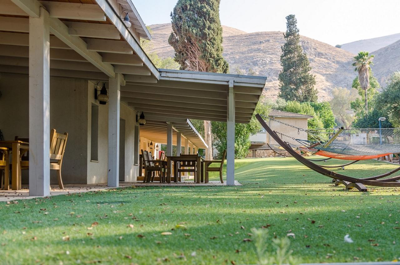 Bait Alfa Kibbutz Country Lodging Bet Alfa Esterno foto