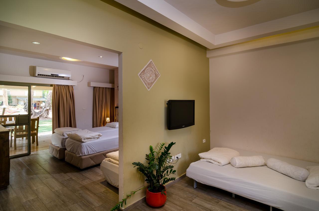Bait Alfa Kibbutz Country Lodging Bet Alfa Esterno foto